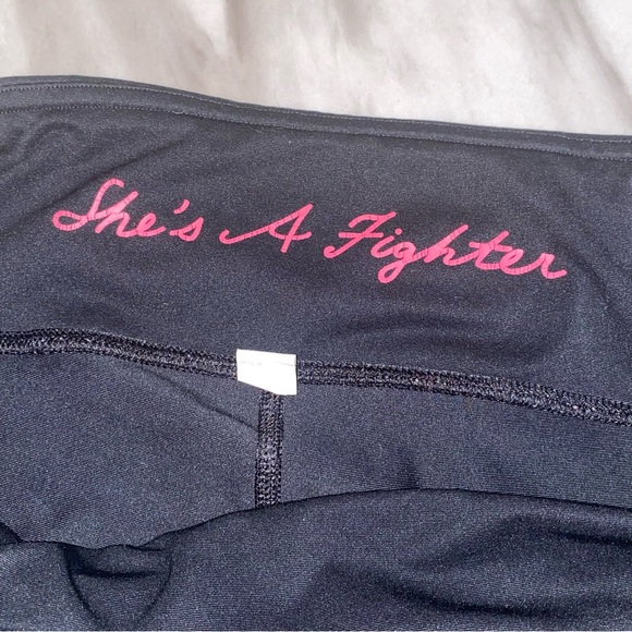 Under Armour black and pink legging - Picture 3 of 4